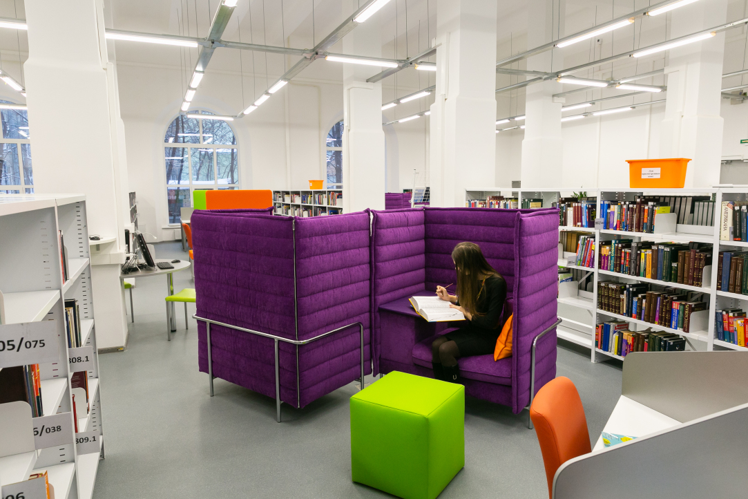 Illustration for news: New Library Opens at HSE Building in Staraya Basmannaya